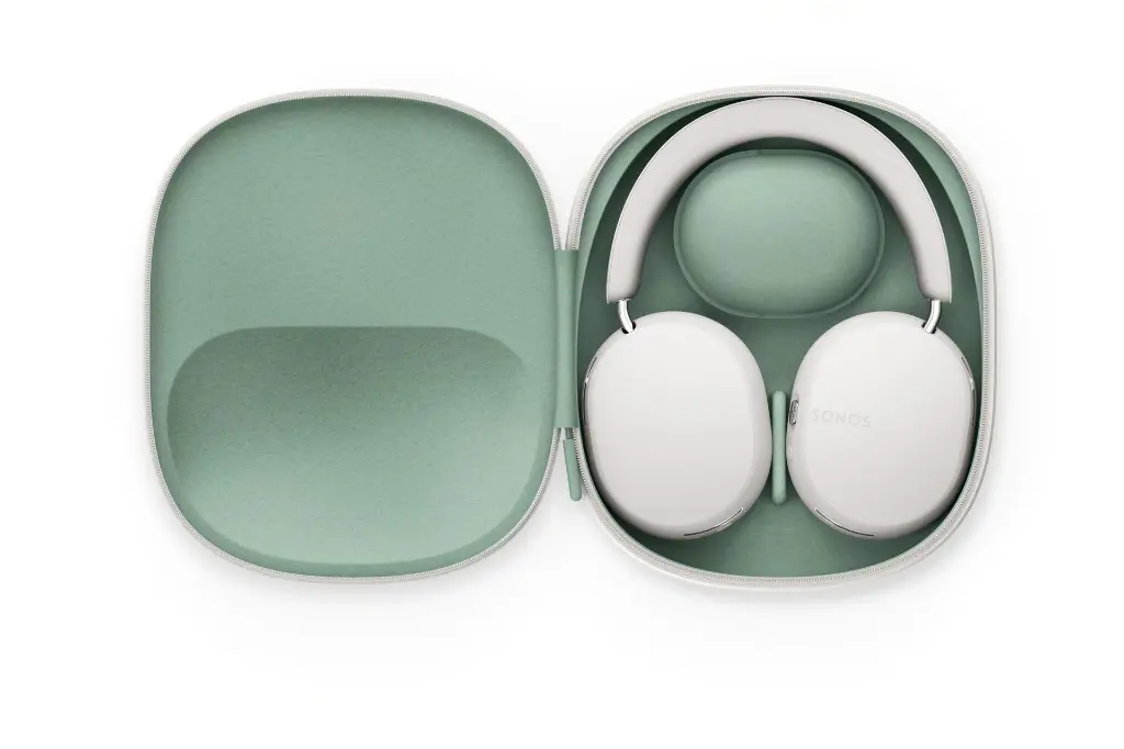 Ace_CaseOpen_Front_Product_Render_White.webp